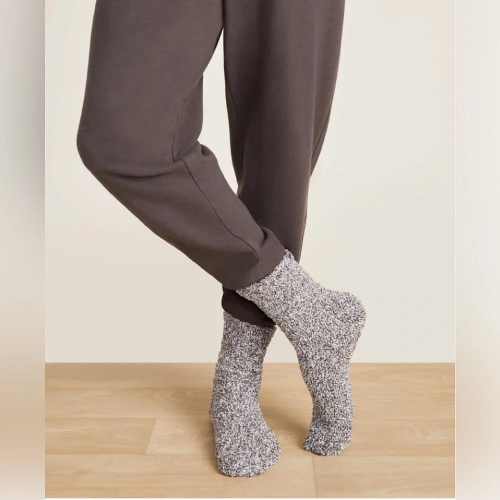 NWT Barefoot Dreams CozyChic men’s socks- heathered slate blue/white